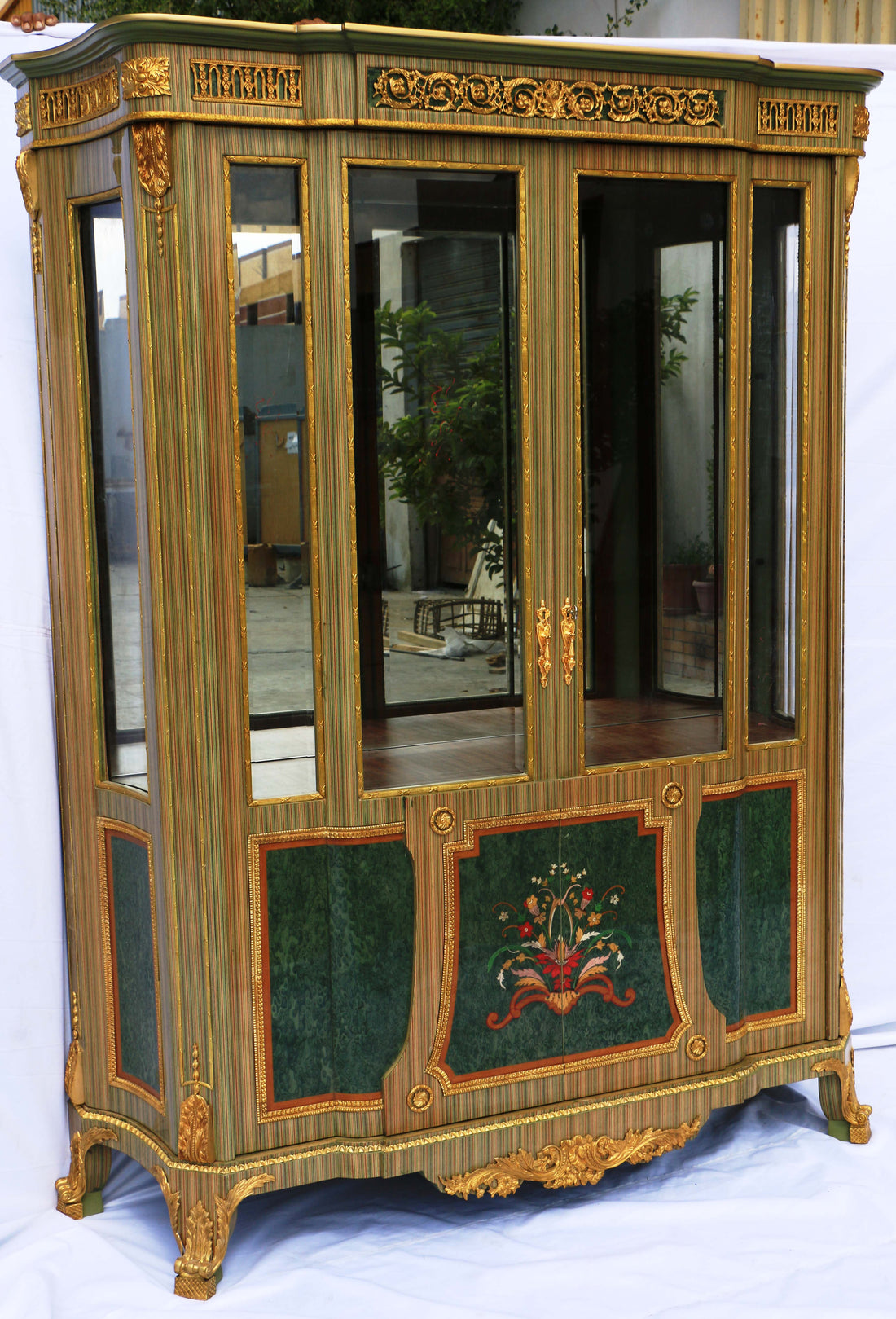 Royal Azure Classical Dining