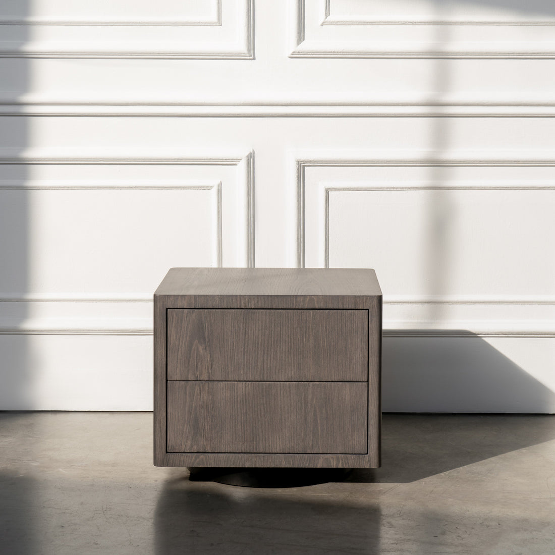 Griffin Bedside Table