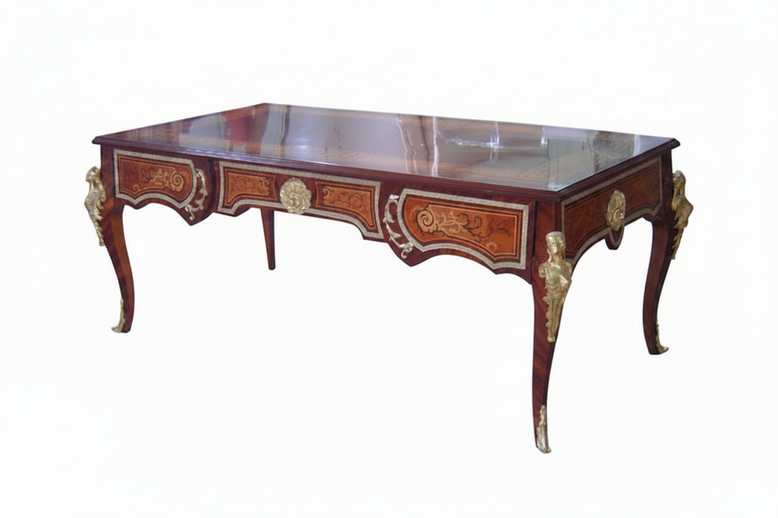 Sina Executive Desk