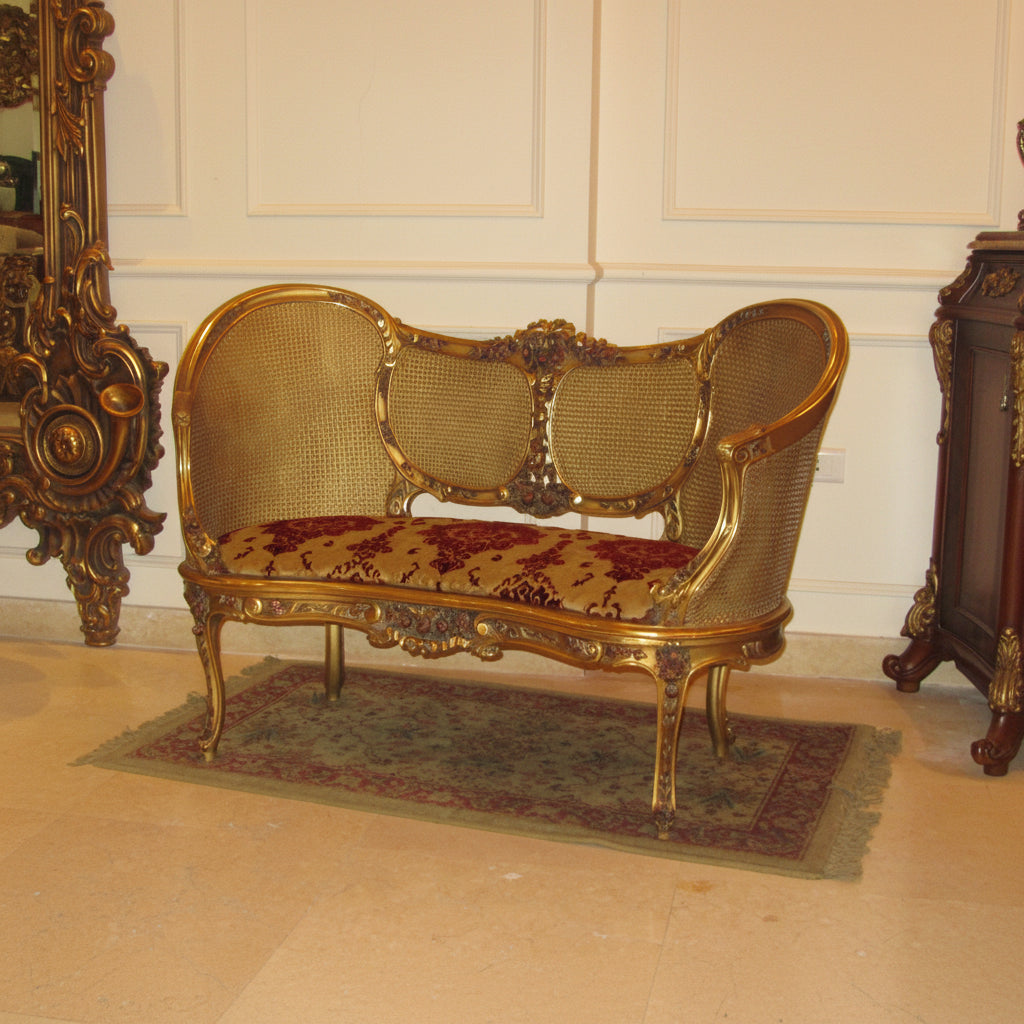 Monarch Settee