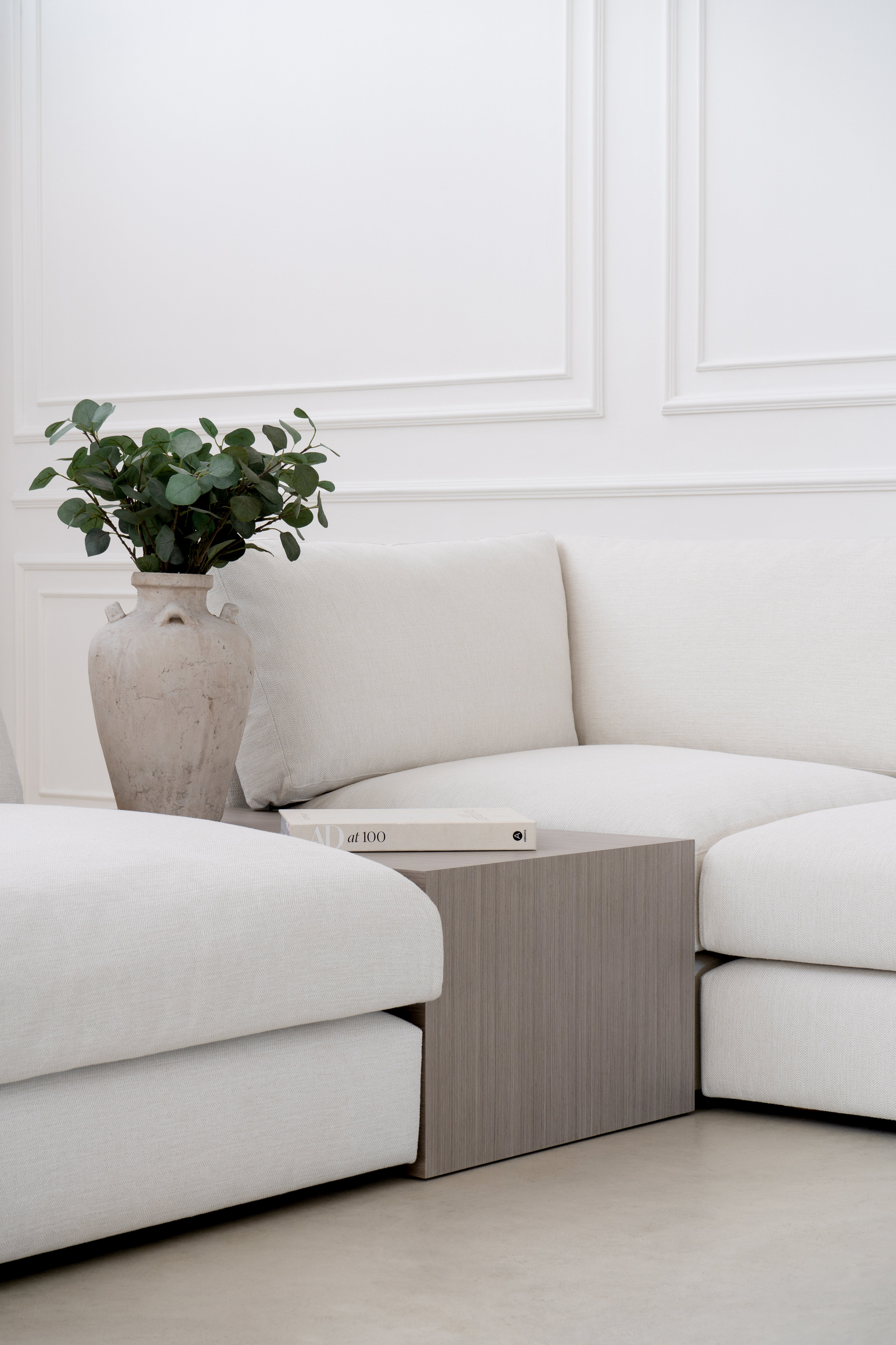 Mayfair Sofa with Side Table VX 2.3