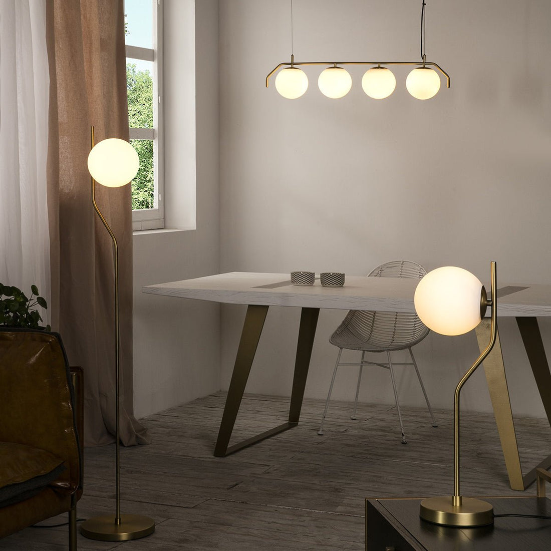 Floor Lamp Maui / Opal Glass & Metal